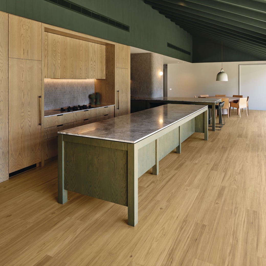 Balfour Blackwood LooseLay Longboard vinyl flooring room view